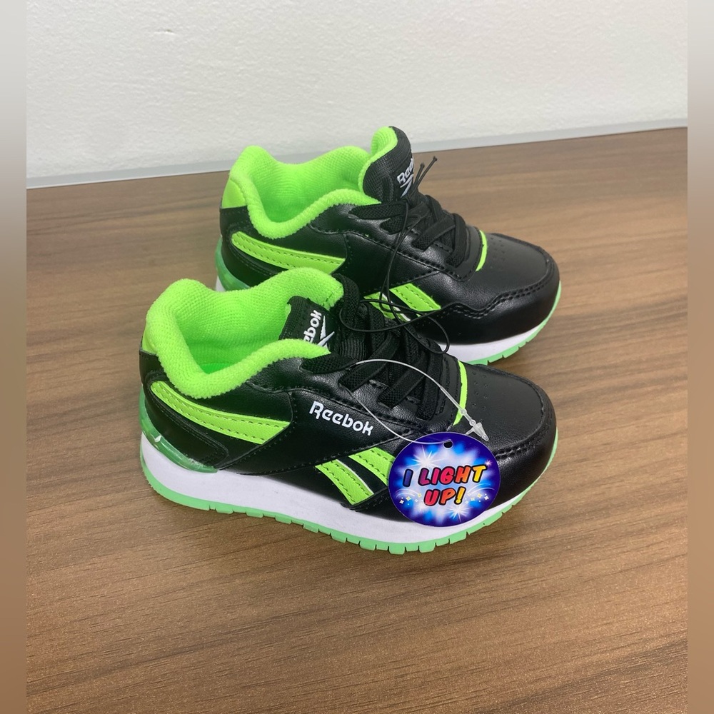 Reebok Kids' Neon Green Athletic Shoes size 6K